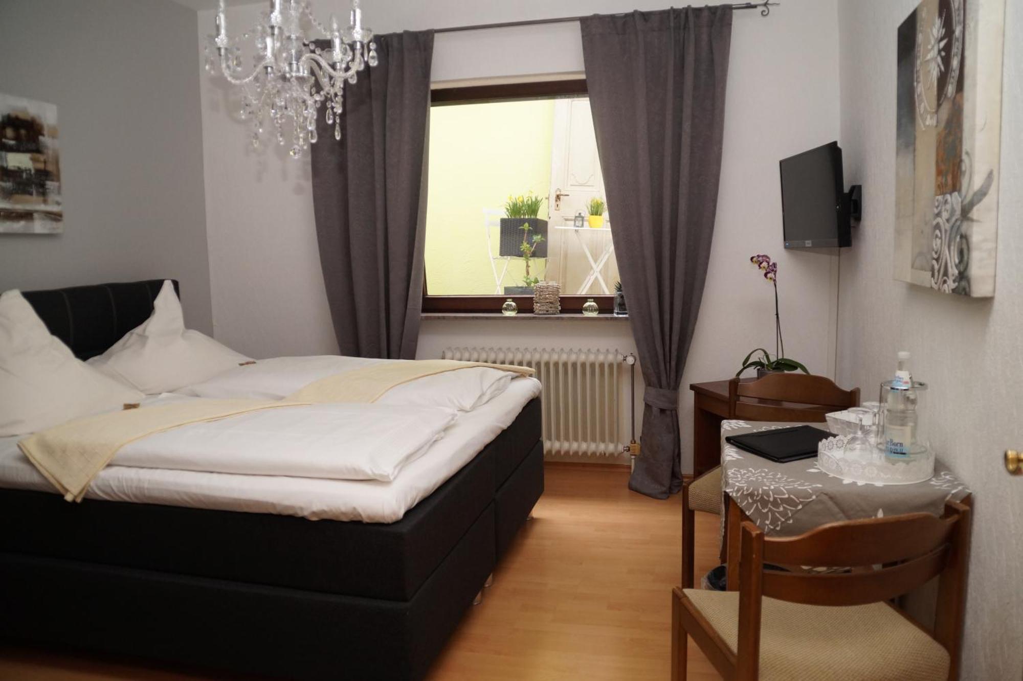 Hotel Restaurant Zunftstube Saarburg Room photo
